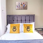 Upnor House-free Parking By Prescott *