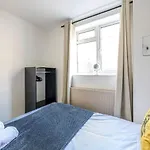 Upnor House-free Parking By Prescott