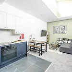 Upnor House-free Parking By Prescott Bristol