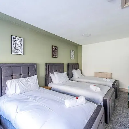 Spacious Upnor House With Free Parking By Prescott Μπρίστολ