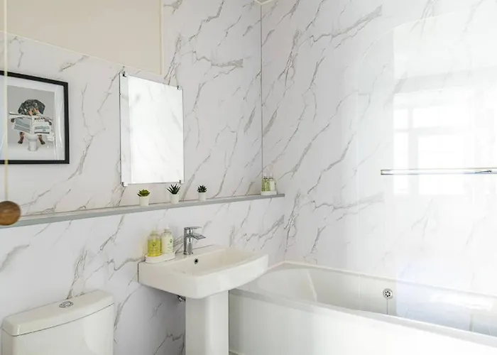 Apartament Upnor House-free Parking By Prescott Bristol