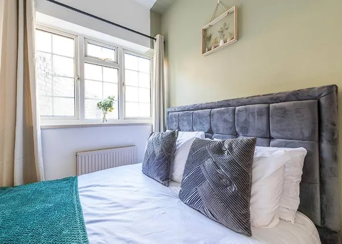 Spacious Upnor House With Free Parking By Prescott Μπρίστολ