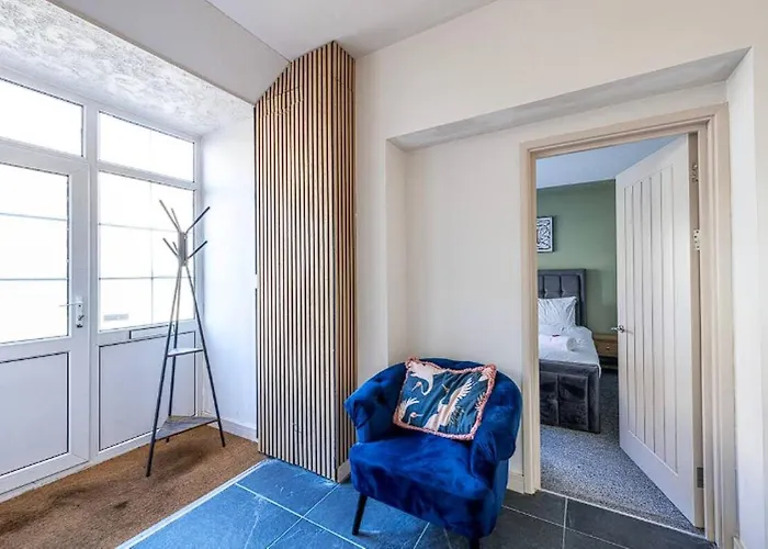 Upnor House-free Parking By Prescott Bristol