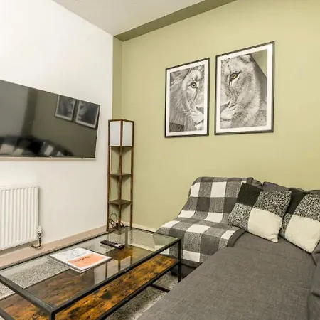 Apartman Spacious Upnor House With Free Parking By Prescott Apartments *