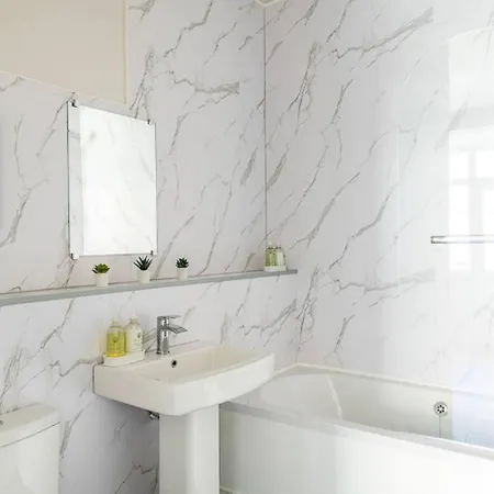 Appartamento Contemporary Upnor House With 2 Free Parking By Prescott Bristol