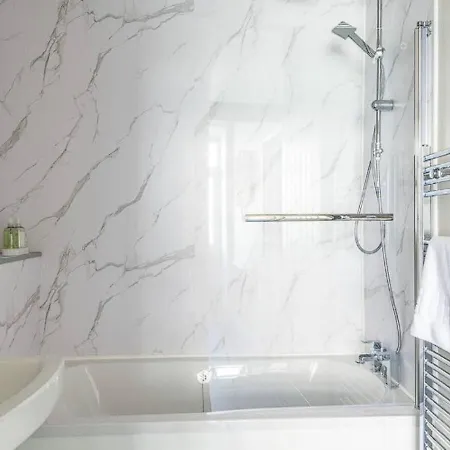 Contemporary Upnor House With 2 Free Parking By Prescott Appartamento Bristol