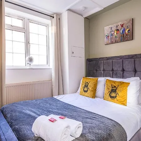 Cosy Upnor House With Free Parking By Prescott Apartments Lägenhet Bristol